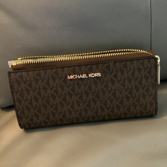 NWT Michael Kors Jet Set Large Zippered Wallet - Picture 4 of 8